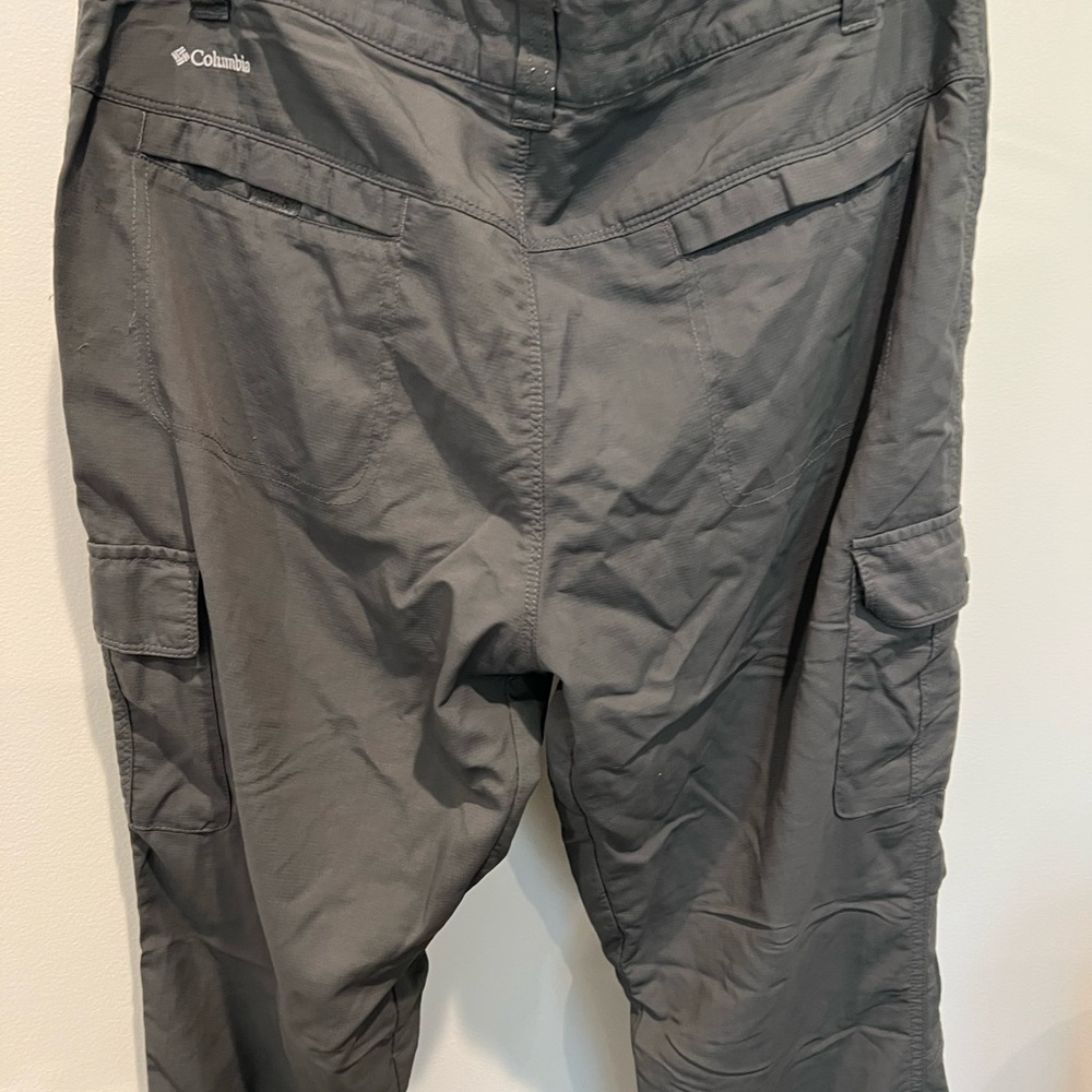 Women’s Columbia Omni-Wick Advanced Repellent Gray Cargo Activewear Pants - Picture 6 of 13